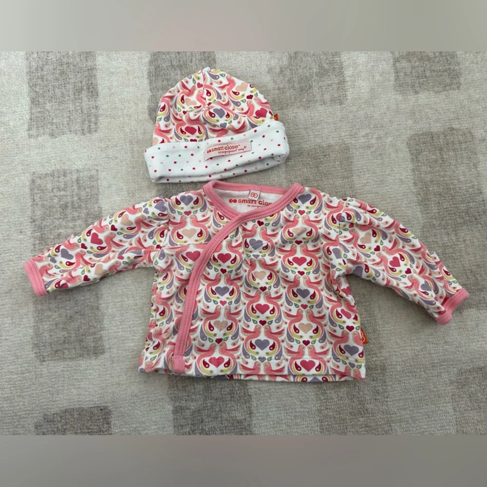 Magnificent Baby Magnetic Me Love Birds Kimono and Matching Hat (Size Newborn)